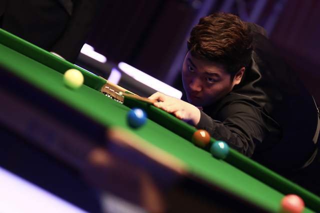 日益激烈的 日益激烈的