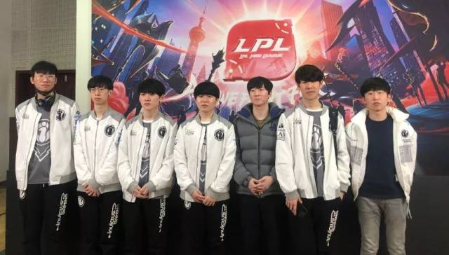 来足坛的明 来足坛的明