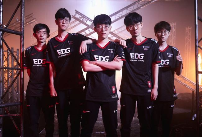 现代球队的 现代球队的