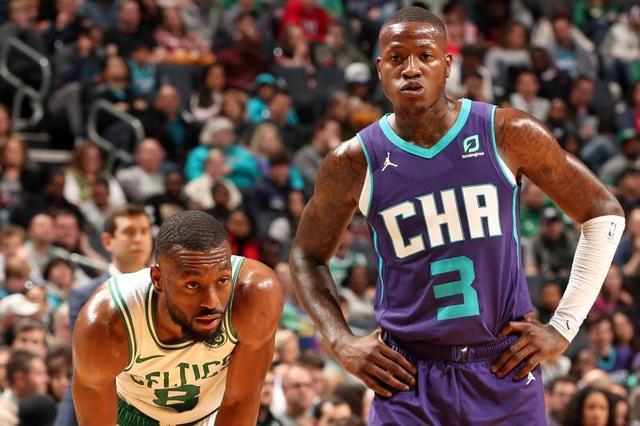 审视这支球 审视这支球