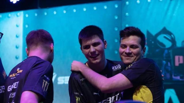 迷之间的深 迷之间的深